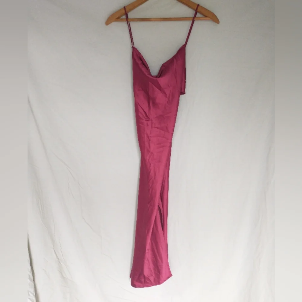 Women's Forever 21 burgundy spaghetti strap polyester dress with slit